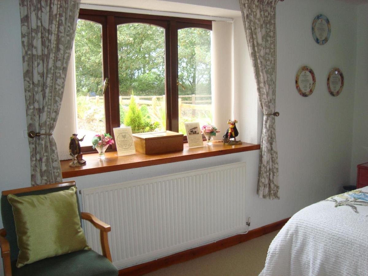 The Farmhouse Lochmeyler Llandeloy ภายนอก รูปภาพ